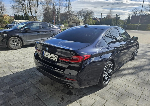 BMW Seria 5 cena 194900 przebieg: 110000, rok produkcji 2021 z Kraków małe 211